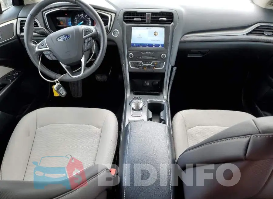 3FA6P0HD2LR132832 Photo# 8