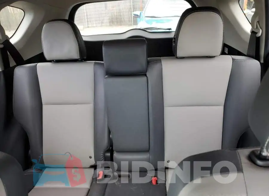 JTMDFREV6FD168963 Photo# 10