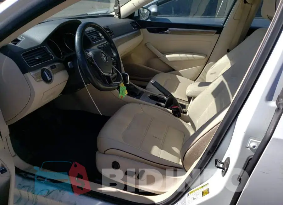 1VWBT7A3XHC054169 Photo# 7