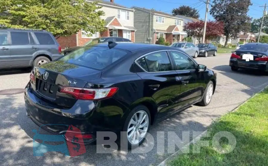 19UDE2F30JA005048 Photo# 4