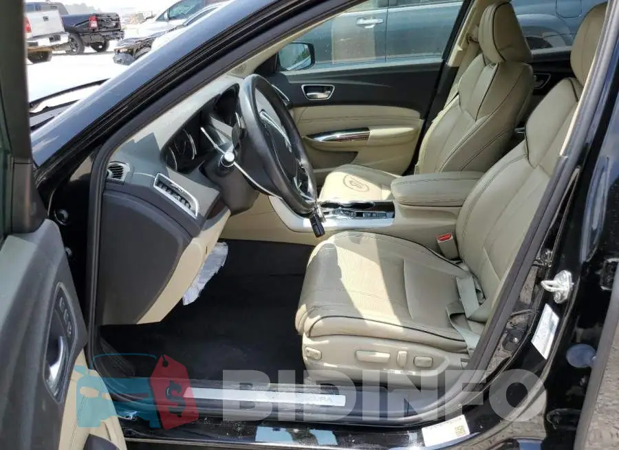 19UUB2F59JA011117 Photo# 7