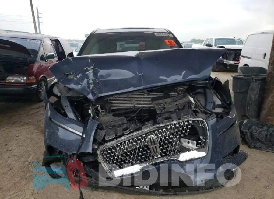 5LM5J7XC4MGL04062 Photo# 5