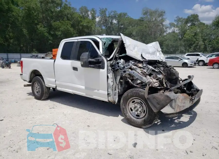 1FT7X2A63HEE79117 Photo# 4