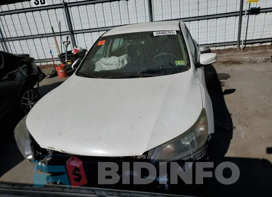 1HGCR2F30EA110226 Photo# 5