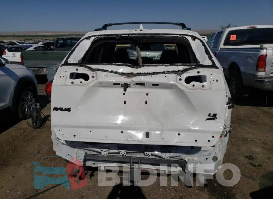 2T3F1RFV5MC180643 Photo# 6