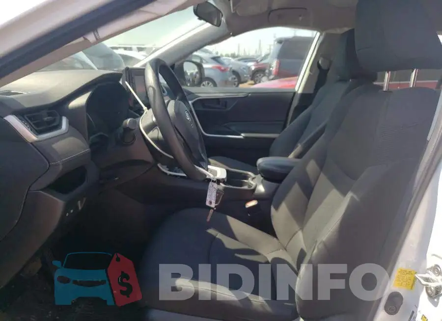 2T3F1RFV8MC180622 Photo# 7