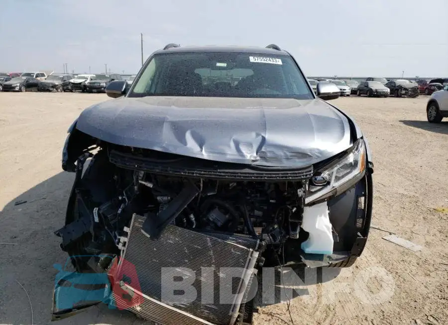1V2HR2CA3PC511752 Photo# 5