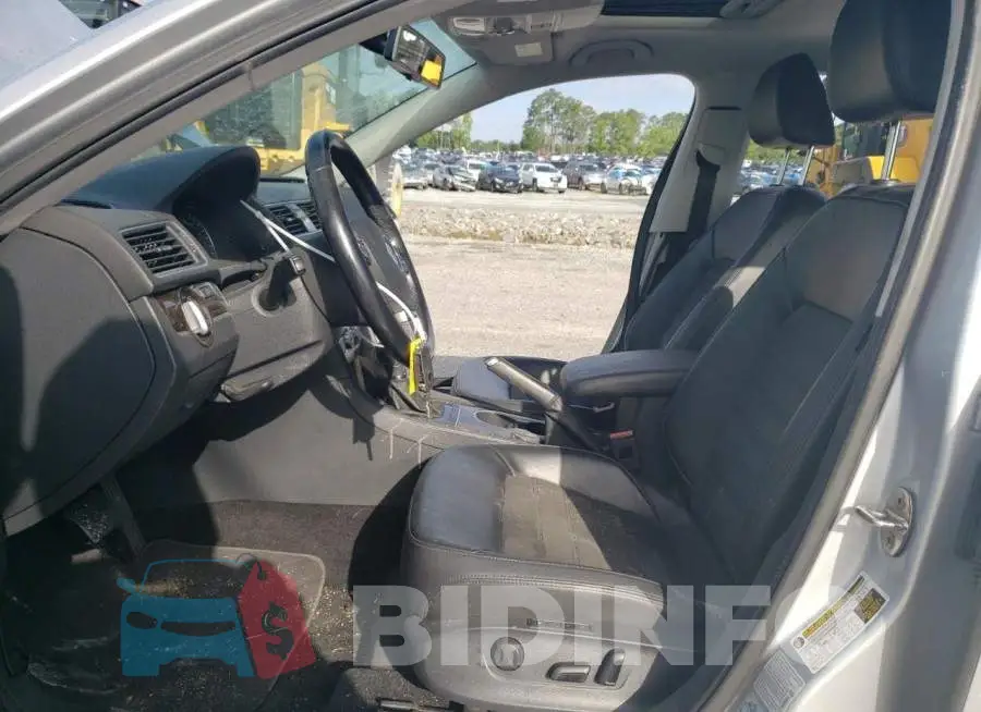 1VWCS7A36FC123301 Photo# 7