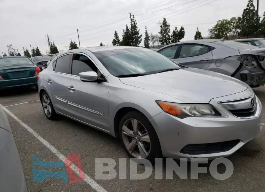 19VDE1F35EE003946 Photo# 4