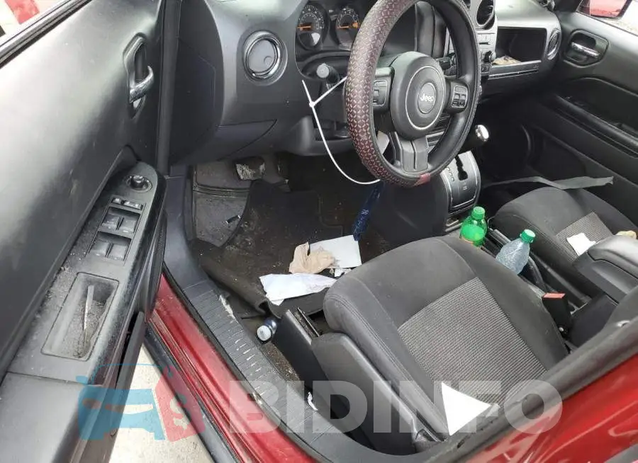 1C4NJPBA0GD670233 Photo# 8