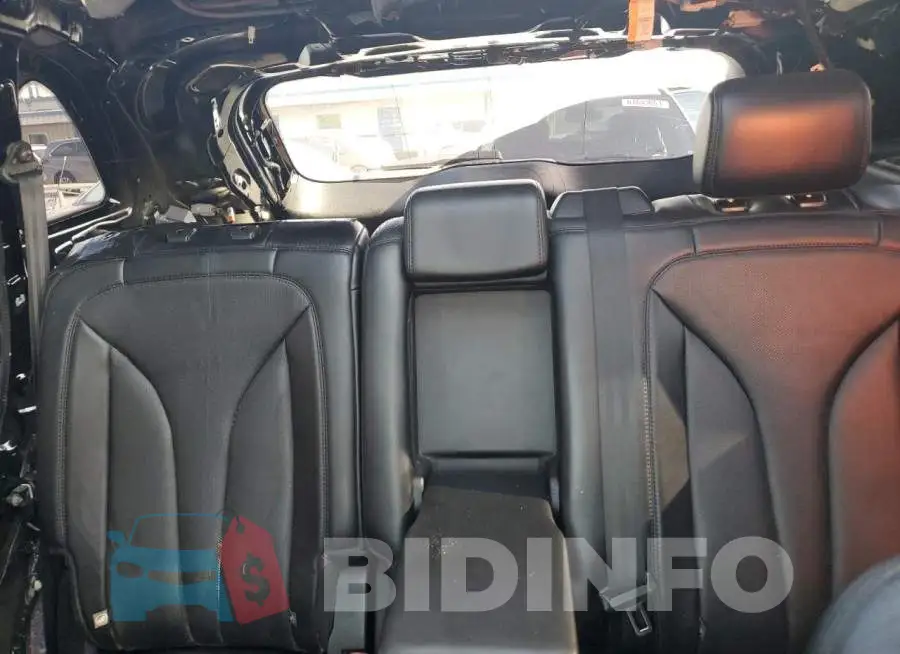 2LMTJ8LPXGBL72987 Photo# 10
