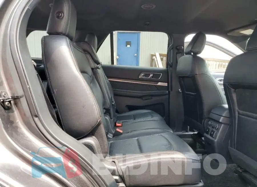 1FM5K8F88JGB10567 Photo# 11