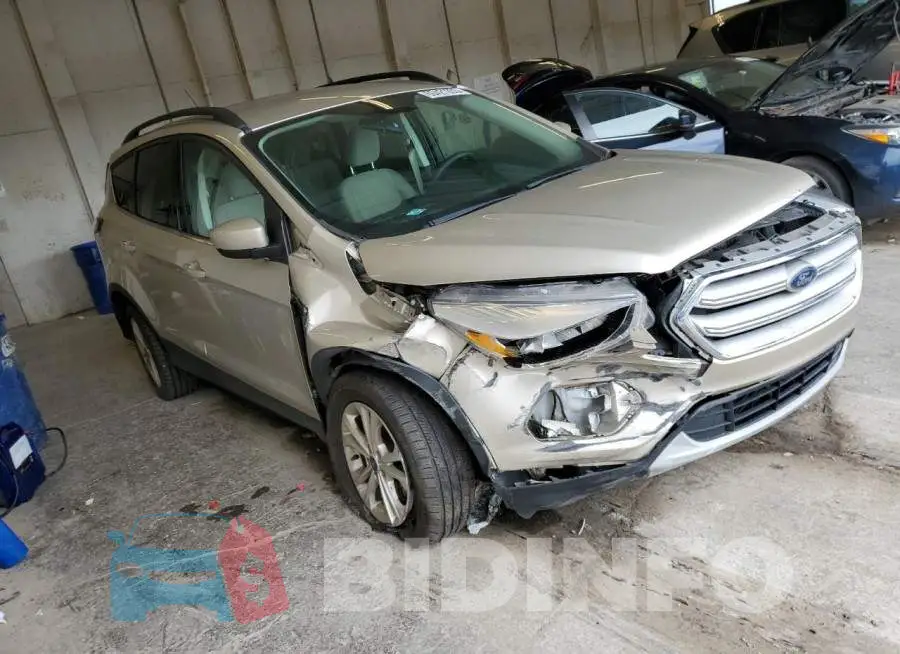 1FMCU9GDXJUB96212 Photo# 4