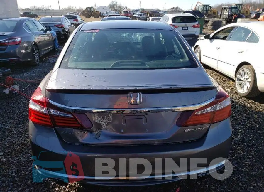 1HGCR2F5XGA045194 Photo# 6