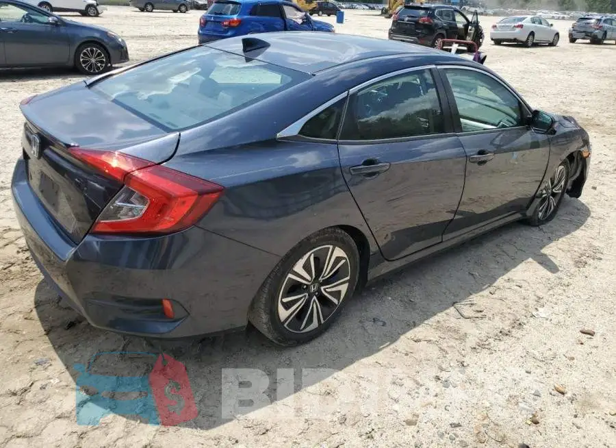 2HGFC1F38HH635517 Photo# 3