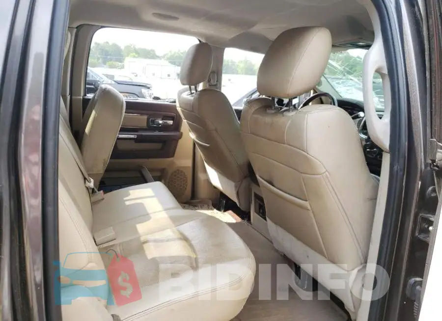 3C63RRJL1HG713133 Photo# 10