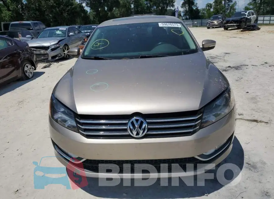 1VWBS7A35FC022701 Photo# 5