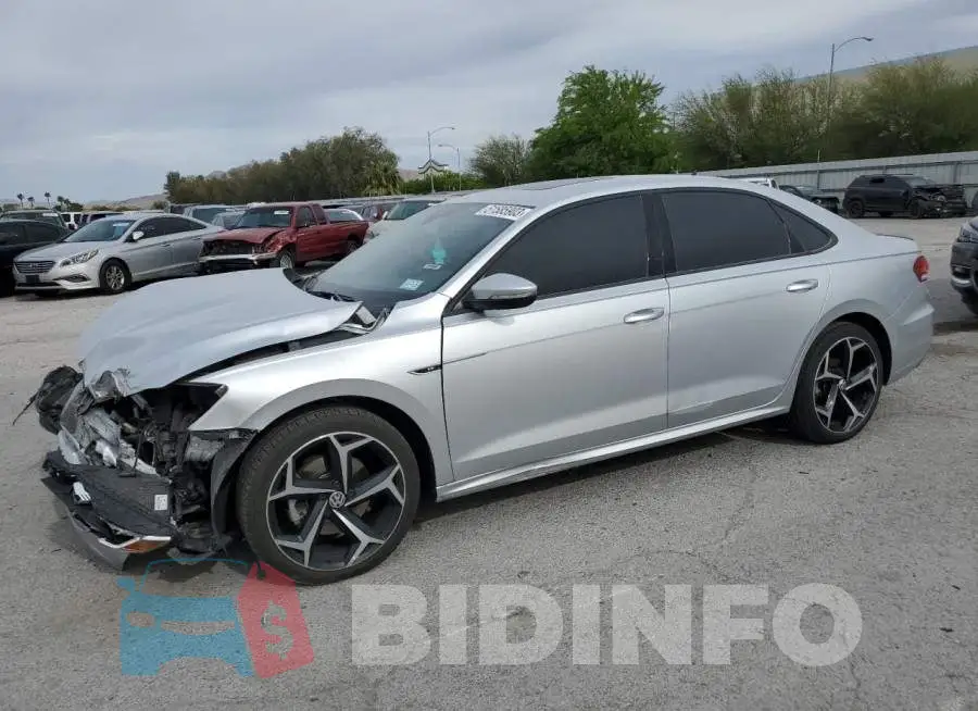 1VWMA7A32LC018743 Photo# 1