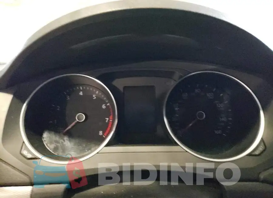 3VW2B7AJ7HM372573 Photo# 9