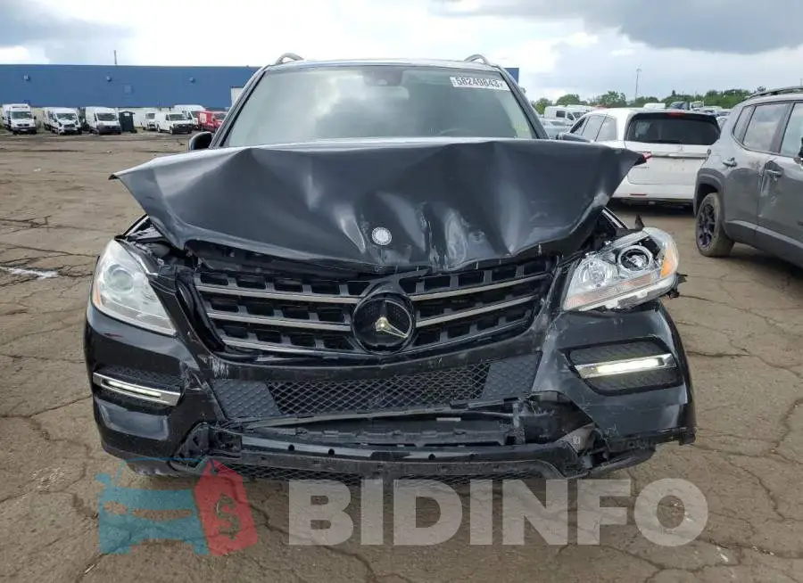 4JGDA5HB9FA615842 Photo# 5