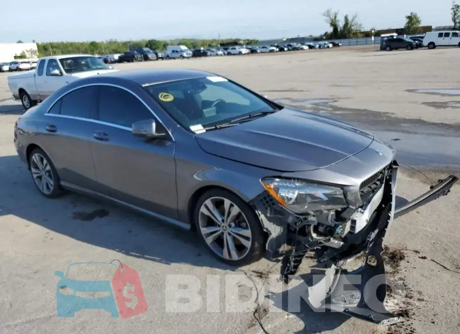 WDDSJ4EB6JN636097 Photo# 4