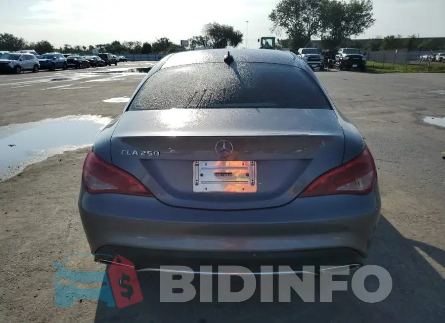 WDDSJ4EB6JN636097 Photo# 6