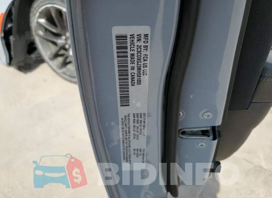 2C3CDXGJ3MH581055 Photo# 12