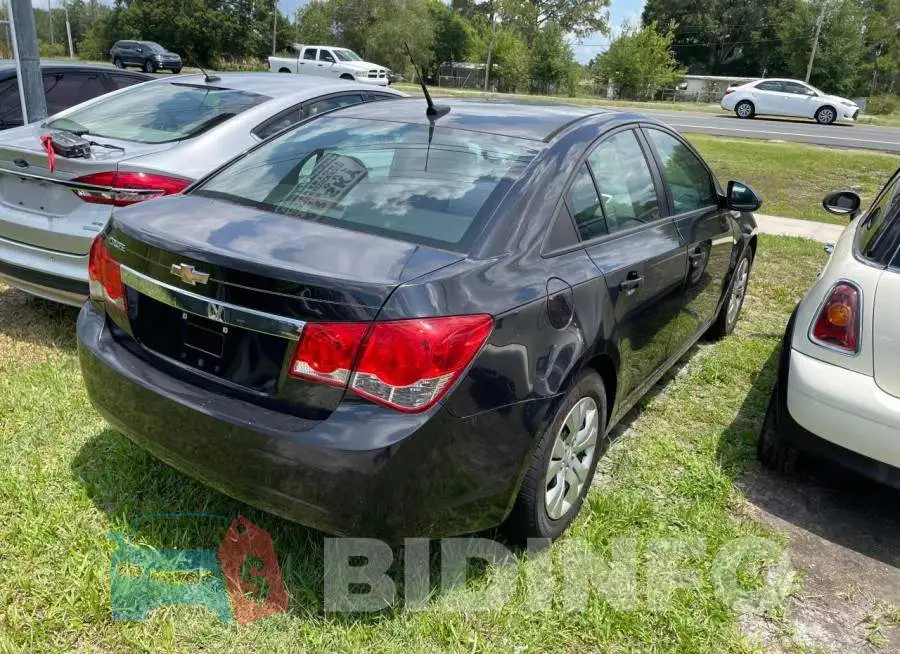 1G1PB5SH9E7463769 Photo# 4