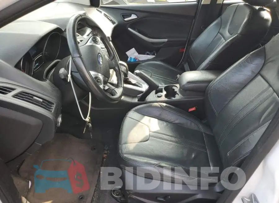 1FADP3F2XEL380323 Photo# 7