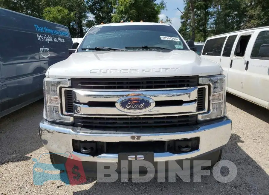 1FT8W3DT2JEC44843 Photo# 5