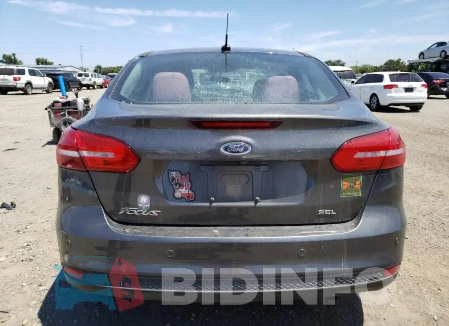 1FADP3H2XJL260626 Photo# 6