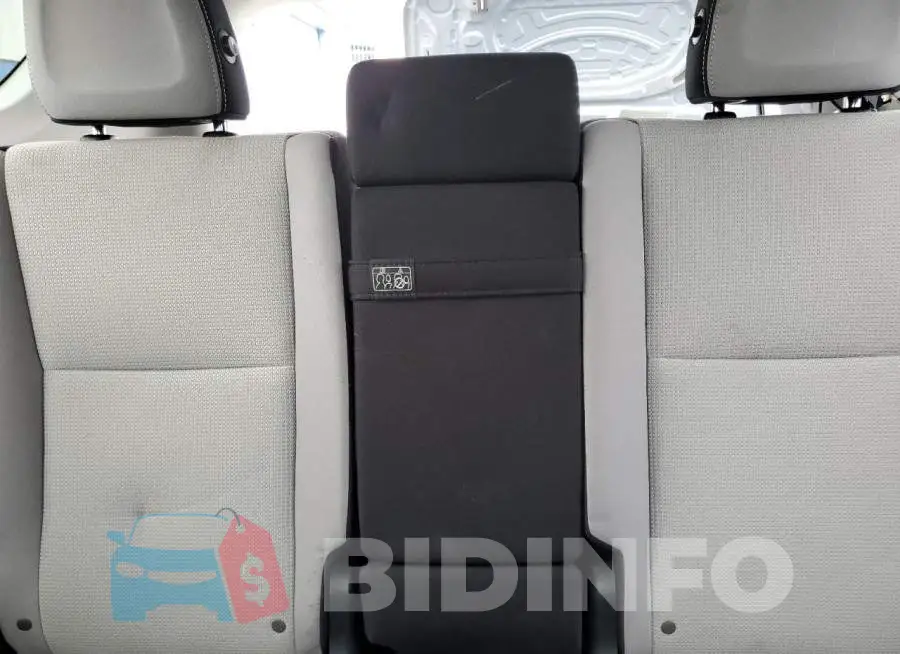 JTMRJREV0HD135772 Photo# 10