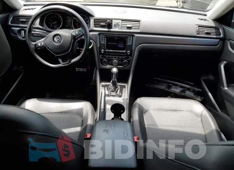 1VWDT7A34HC069601 Photo# 8