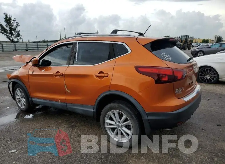 JN1BJ1CPXHW035449 Photo# 2