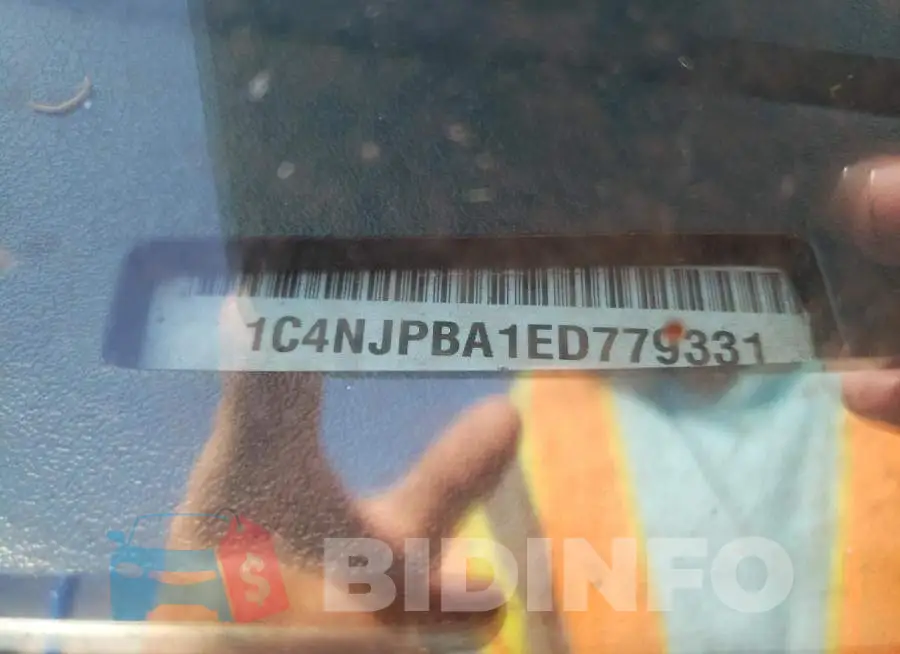1C4NJPBA1ED779331 Photo# 12