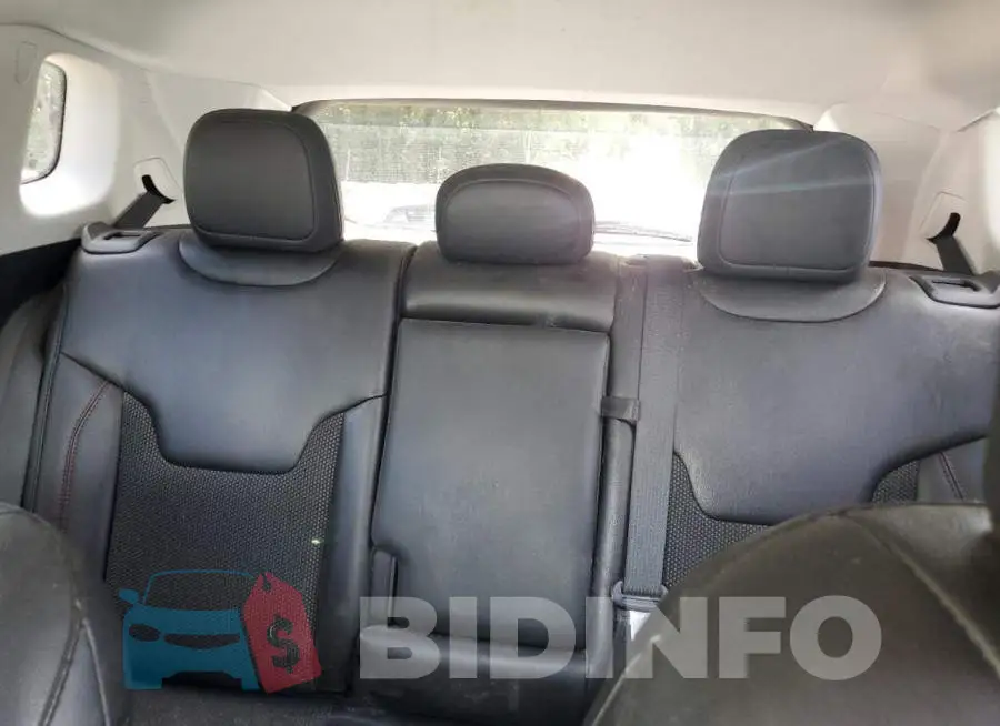 3C4NJDDB6LT166827 Photo# 10