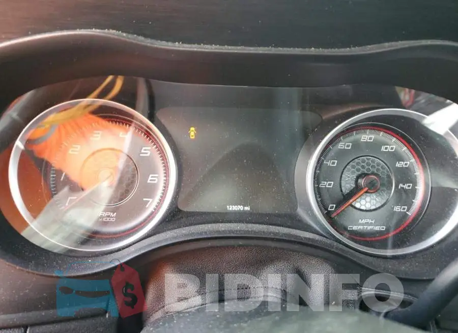 2C3CDXKT5FH905179 Photo# 9