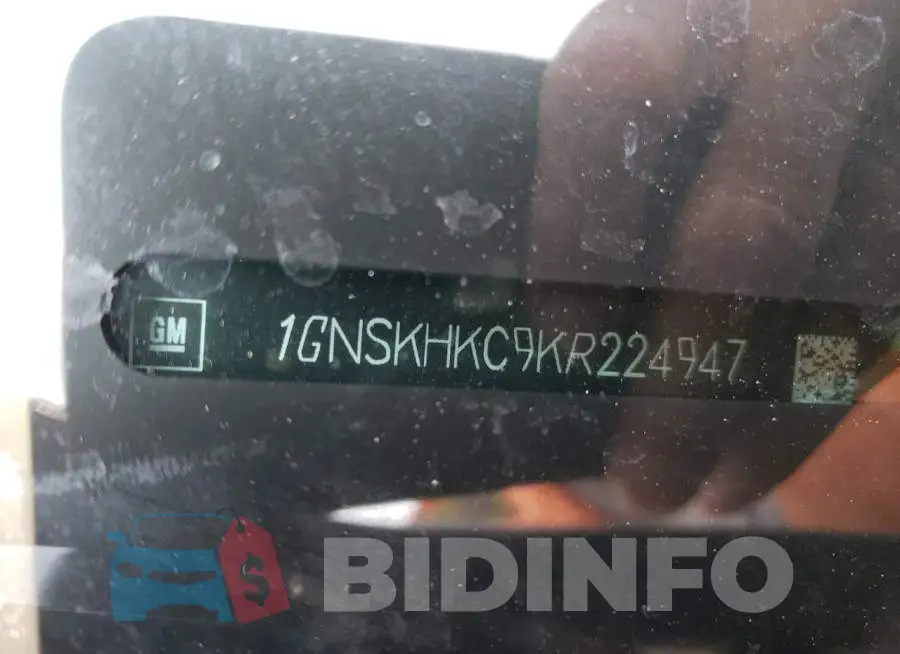 1GNSKHKC9KR224947 Photo# 13