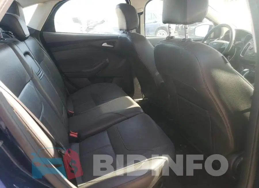 1FADP3F21GL221113 Photo# 6