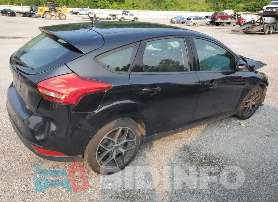 1FADP3M22HL302903 Photo# 3