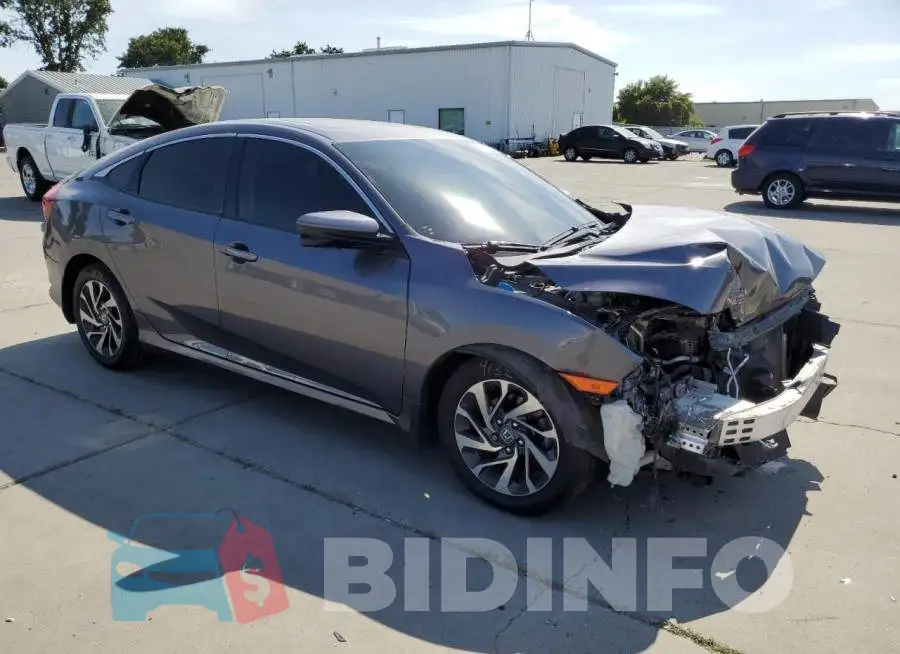 19XFC2F70HE228939 Photo# 4