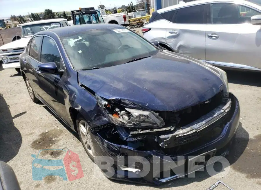 1HGCR2F32EA255400 Photo# 4