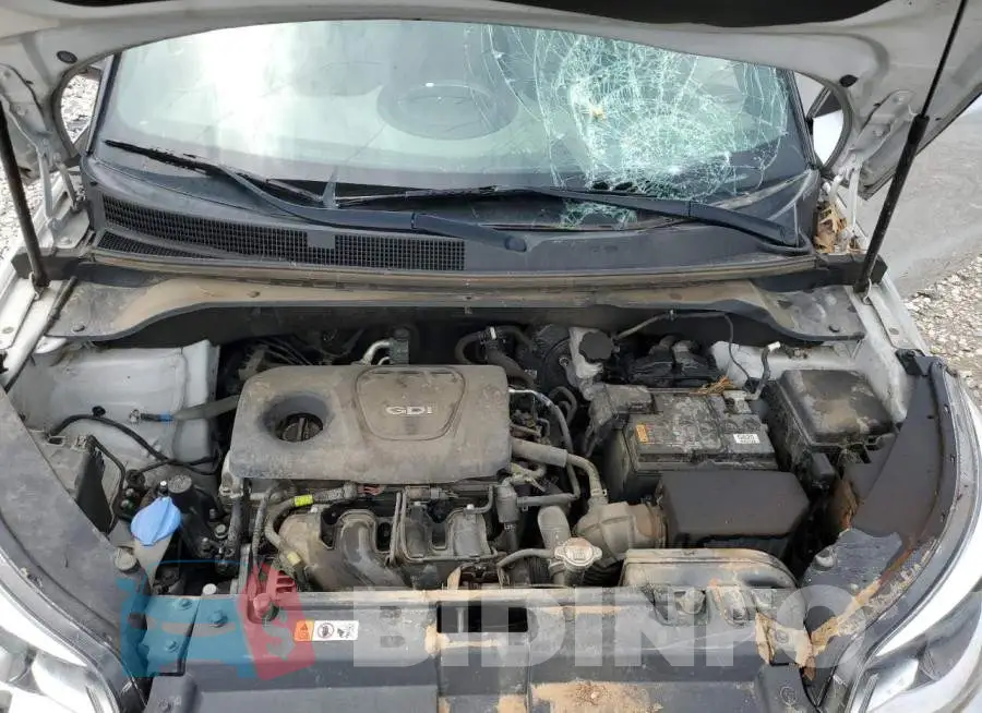 KNDJN2A2XH7492802 Photo# 11