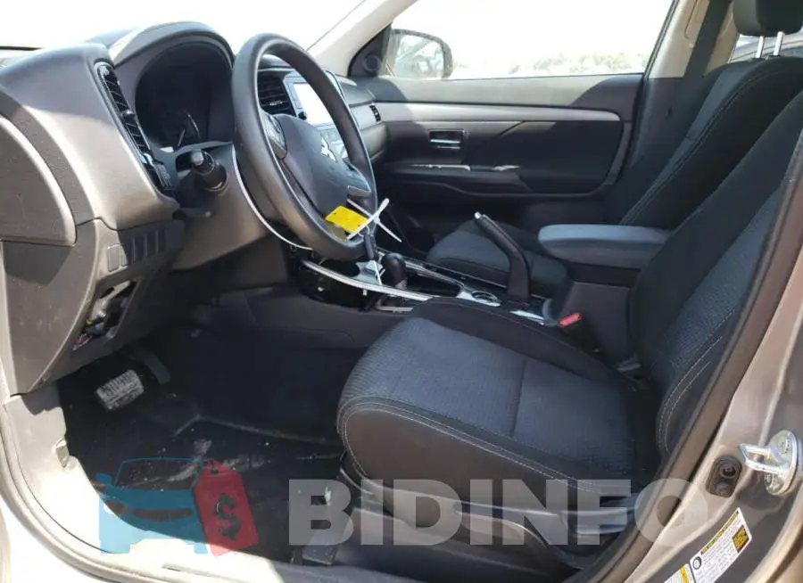 JA4AD2A34JZ055975 Photo# 7