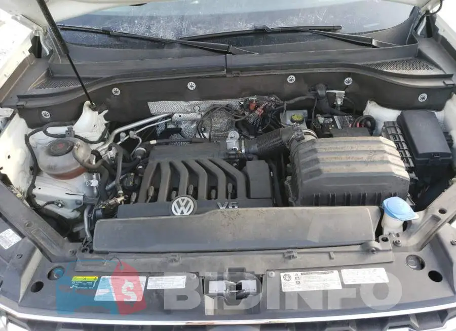 1V2MR2CA4KC553192 Photo# 12