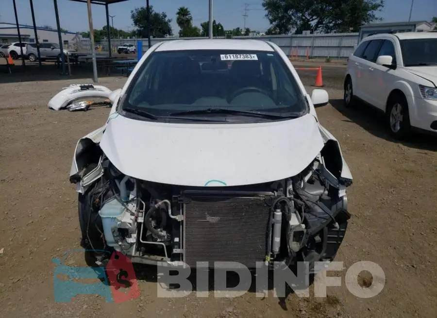 3N1CE2CP7FL425250 Photo# 5