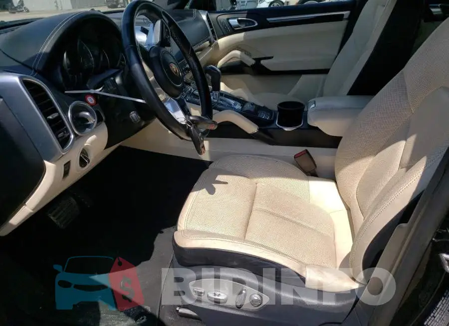 WP1AE2A25HLA69163 Photo# 7