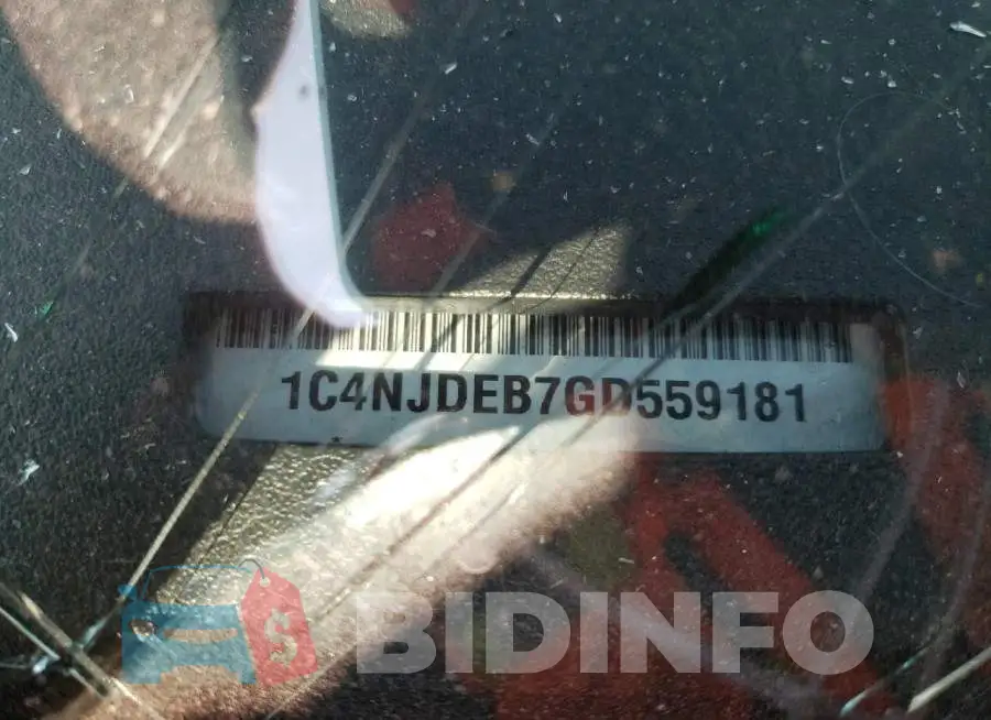 1C4NJDEB7GD559181 Photo# 12