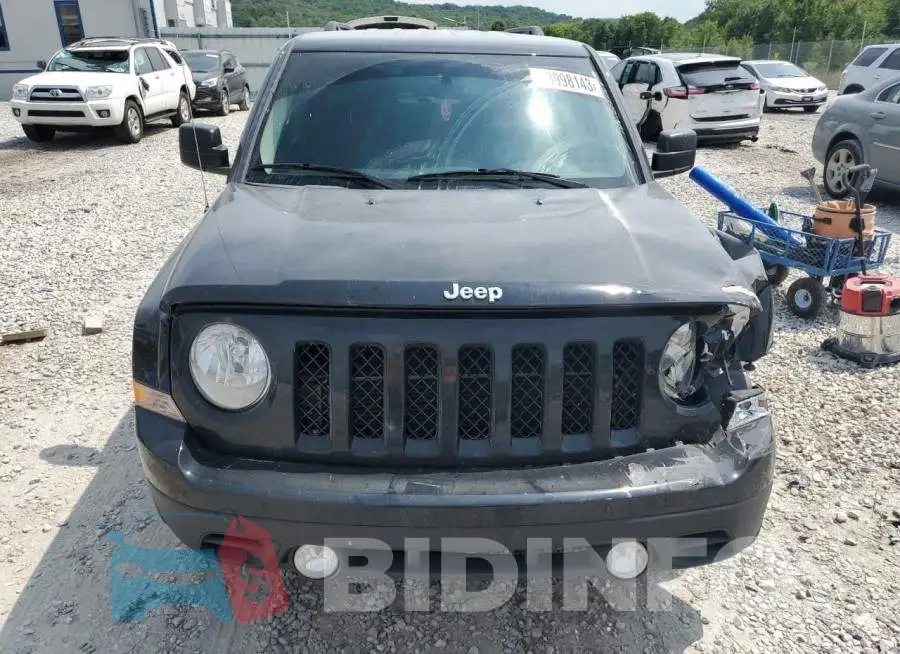 1C4NJPBB5GD642579 Photo# 5