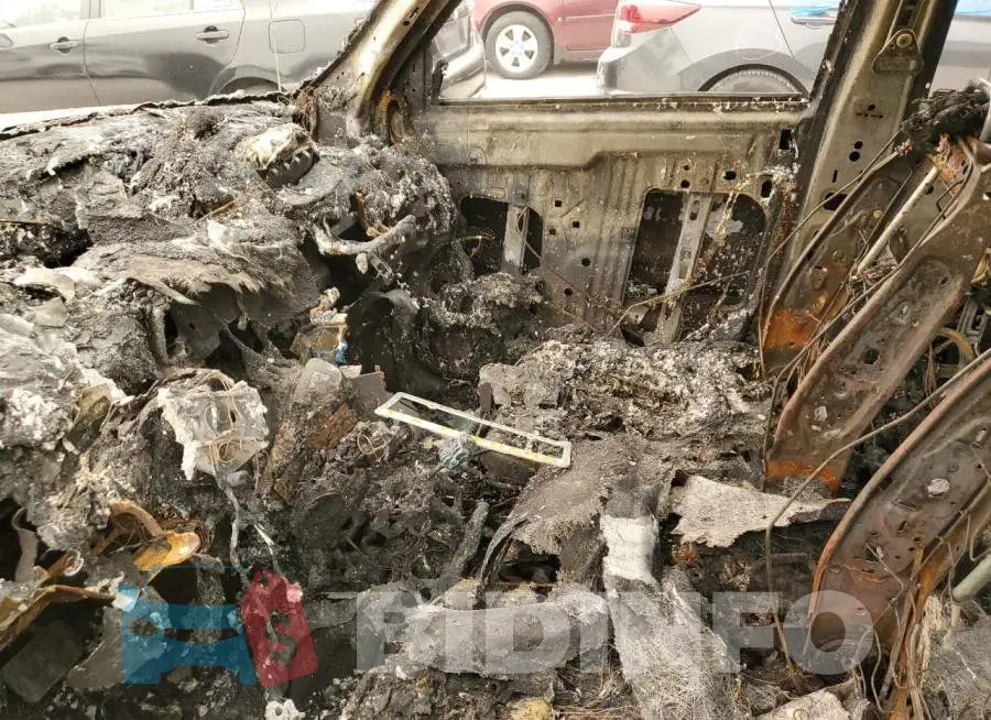 1C4NJRBBXED856010 Photo# 7